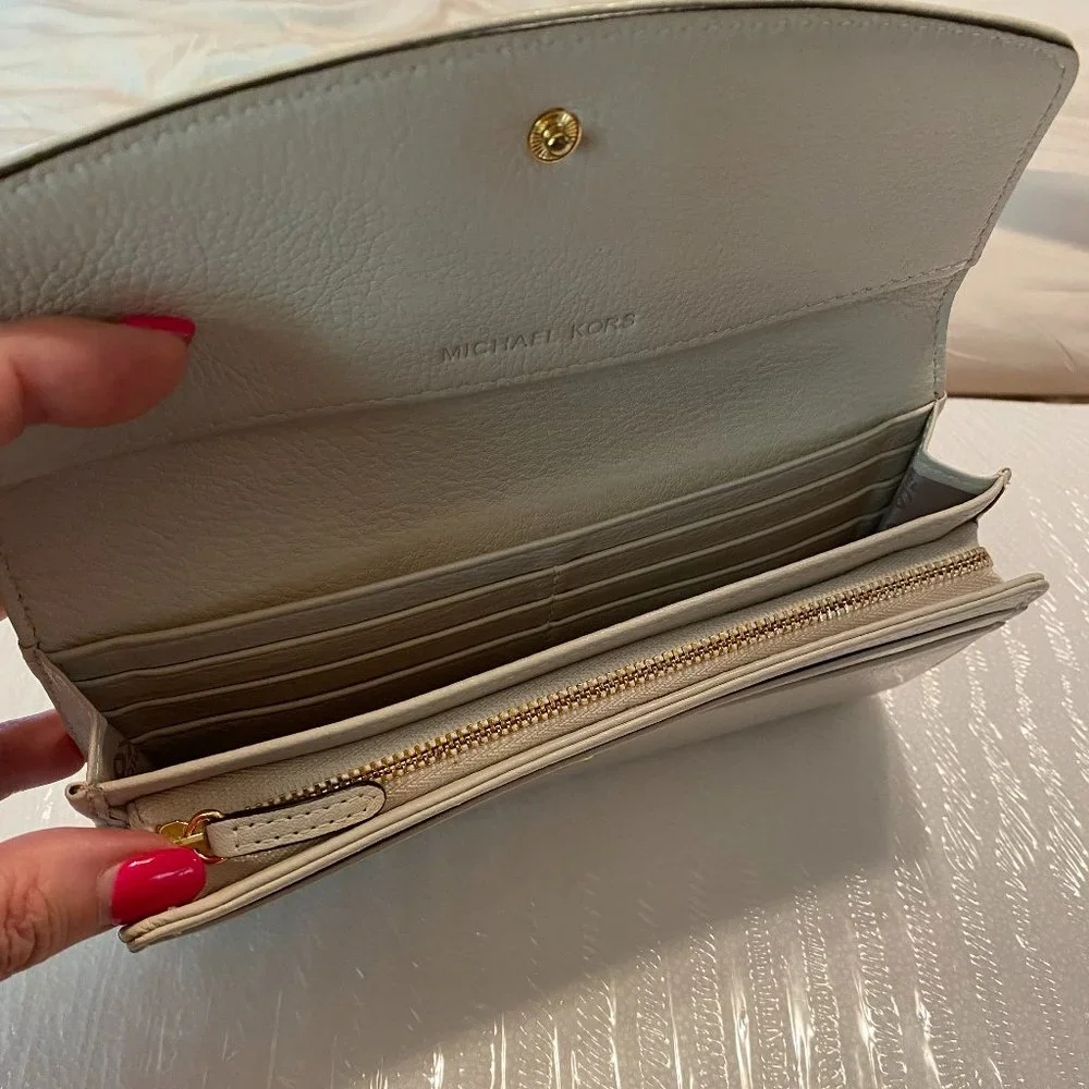 Michael Kors Large Leather Wallet - Picture 4 of 4